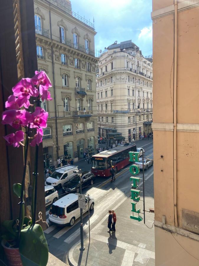 Soha Piazza Di Spagna Boutique Roma Exterior foto