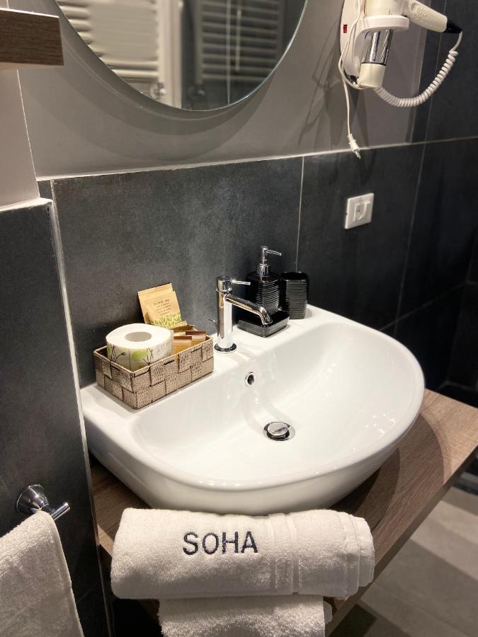 Soha Piazza Di Spagna Boutique Roma Exterior foto